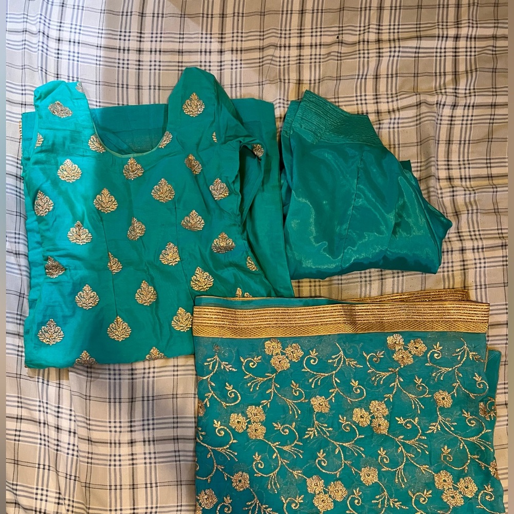 Pakistani Indian 3 pcs set salwar kameez, chunni suit turquoise, embroidered